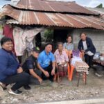 ผู้ประสานงานงานพรรคก้าวไกลพร้อมทีมงานพรรคช่วยตามหาลูกสาวที่พลัดพรากกันมา 67 ปี