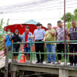 ไม่ทอดทิ้งประชาชน ลงพื้นที่ซ่อมแซมทางเดินเท้า