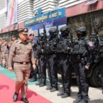 พิธีตรวจเยี่ยมกำลังพล ให้โอวาทและอำลาชีวิตรับราชการแก่ข้าราชการตํารวจ