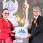 ผอ.ฟ้า-ประธานสภา SME พร้อมทีมงาน ตบเท้ารับรางวัลบุคคลดีเด่น ปี 2566