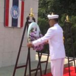 พระบาทสมเด็จพระเจ้าอยู่หัว ทรงพระกรุณาโปรดเกล้าฯ ให้ผู้แทนพระองค์วางพวงมาลา เนื่องในวันที่ระลึกทหารผ่านศึกเกาหลี ที่จังหวัดชลบุรี