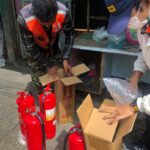 เขตบางซื่อ ลงพื้นที่ติดตั้งถังดับเพลิงและแสกน QR code บนถังดับเพลิงในชุมชนซอยเดรี่เบลล์เเละชุมชนหลังตลาดศรีเขมา