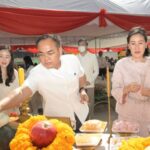 ผู้ว่าฯนนทบุรี และคณะผู้บริหารบริษัทกลุ่มเซ็นทรัล อัญเชิญตราตั้งพระราชทาน “พระครุฑพ่าห์” ขึ้นประดิษฐานที่ศูนย์การค้าเซ็นทรัล เวสต์วิลล์