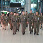 ผบช.สตม.ปล่อยแถวรับมือ นทท.กว่า 2 แสนคน เทศกาลลอยกระทง