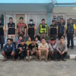 ไล่ล่าระทึก ตำรวจทางหลวง จับรถกระบะขนแรงงานต่างด้าวเถื่อน 16 คน หลบหนีเข้าเมือง