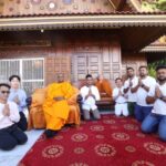 เจ้าอาวาสผู้ก่อตั้งวัด Nelligala International Buddhist Center ประเทศศรีลังกาเข้ากราบนมัสการพระอาจารย์วัชระ วิจิตฺโต และเยี่ยมเยียนชมพระมหาธาตุเจดีย์โพธิปักขิยธรรม