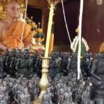 ศรีสะเกษ ! แห่ส่องเลขเด็ดพิธีพุทธาภิเษกรูปหล่อ “หลวงปู่หมุน ฐิตสีโล” รุ่นเหนือดวงเศรษฐี คึกคัก