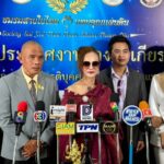 ผอ.ฟ้า จับมือประธานชมรมสายใยไทย แทนคุณแผ่นดินมอบรางวัล”พิฆเนศมหานาฏราชบุคคลดีเด่นแห่งปี 2567”