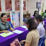 ผู้ปกครองดีใจพาลูกๆเข้ารายงานตัว หลังสอบติด English Program : EP