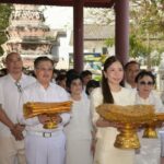 ทำบุญห่มผ้าพระประธานในพระอุโบสถ พุทธสถานเชิงท่า-หน้าโบสถ์