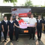 มอบรถยนต์ให้แก่ผู้ถูกรางวัลสลากกาชาดจังหวัดนนทบุรี