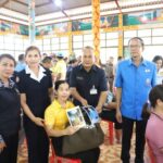 ผู้ว่าราชการจังหวัดเลย เชิญสิ่งของพระราชทานมอบแก่ราษฎรที่ประสบวาตภัย ในพื้นที่อำเภอนาด้วง