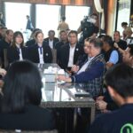 ”ภูมิธรรม“ ลุยปทุมธานีวันหยุด คุยผู้ประกอบการ คนรุ่นใหม่ 4 จังหวัดใหญ่รอบกรุงฯ