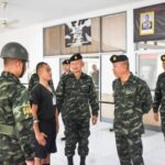 แม่ทัพภาคที่ 2 บุกโรงเลี้ยง ร.8 พัน.1 ดูความเป็นอยู่ทหารใหม่ พร้อมรับประทานอาหารร่วมกันกับทหารใหม่ เพื่อคลายความกังวลและเพิ่มความเชื่อมั่นให้กับน้องคนเล็กของครอบครัวกองทัพบก
