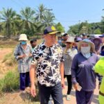 “อนุทิน” ลงพื้นที่ “ชุมพร” พบชาวสวนทุเรียน เดินหน้าแก้ภัยแล้งกระทบเกษตรกร พร้อมให้กำลังใจ จนท.