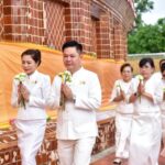 พุทธศาสนิกชนชาวจังหวัดนครปฐม พร้อมใจแต่งกายชุดขาว ร่วมพิธีบำเพ็ญกุศล และเวียนเทียนรอบองค์พระปฐมเจดีย์ เนื่องในวันวิสาขบูชา วันสำคัญสากลของโลกประจำปี 2567