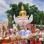 อัศจรรย์พระอาทิตย์ทรงกลดกลางงานพิธีมหาพุทธาภิเษกเหรียญมงคลโชคดี “หลวงปู่โชติ” รุ่นโชคดีทันใจ ชาวบ้านแห่ส่องเลขธูปมงคลคึกคัก