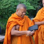 อึ่ง…พระปีนเสา เข้า สังกัด วัดแกว่งปราจีนบุรี