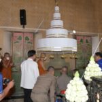 นนทบุรี – พิธียกฉัตรกั้นรถวาย พระประธานประจำอุโบสก วัดบางขวาง