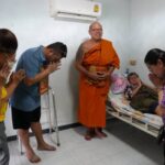 หลวงพี่น้ำฝน เดินสายมอบเตียงผู้ป่วย 3 ราย