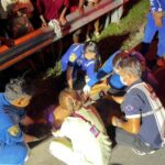 กาญจนบุรี โจ๋ 14 ขี่รถมาทดสอบความเร็ว รถเกิดเสียหลักล้มคว่ำศรีษะฟาดพื้นคอหักดับคาที่