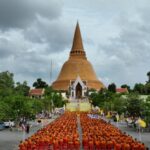 จังหวัดนครปฐม จัดพิธีเจริญพระพุทธมนต์และเจริญจิตตภาวนาเฉลิมพระเกียรติ ถวายพระราช
