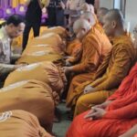 มูลนิธิอาสาเพื่อนพึ่ง(ภาฯ)ยามยาก สภากาชาติไทย มอบสิ่งของพระราชทานแก่ประชาชนผู้ประสบภัยน้ำท่วมแม่สาย