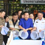 นนทบุรี-ปล่อยพันธุ์ปลา 2 แสนตัว เนื่องในวันประมงแห่งชาติ