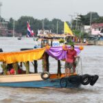 นนทบุรี-ประเพณีตักบาตรพระสงฆ์ทางเรือของชาวไทยเชื้อสายมอญ