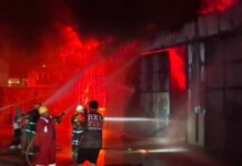 เพลิงไหม้โกดังเก็บสินค้า ย่านราษฎร์บูรณะ ส่งท้ายคืนวันลอยกระทง