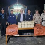 มุกดาหาร -ทหารพรานจับมือกับปลัดหญิง สนธิกำลังยึดยาบ้า 190,000 เม็ด ทิ้งริมแม่น้ำโขงมุกดาหาร ก่อนขับเรือหางยาวข้ามฝั่งไปประเทศเพื่อบ้าน