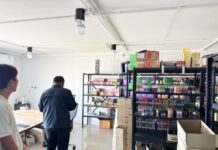 สืบนครบาล แกะรอย รวบเอเย่นต์จำหน่ายบุหรี่ไฟฟ้าออนไลน์ ยึดของกลางและอุปกรณ์การจัดส่งมูลค่ากว่า4ล้านบาท