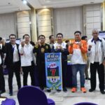 นนทบุรี- รับสมัคร ส.ส. วันแรกจังหวัดนนทบุรีคึกคัก ผู้สมัครครบทั้ง 8 เขต กองเชียร์แห่ให้กำลังใจแน่นพื้นที่