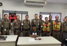 ด่านตรวจควันดำเจอเหตุระทึก พ่วง 18 ล้อซิ่งหนี ลากไกล 45 กม. ชนรถชาวบ้านเจ็บ ตร.ไล่ล่า พบยาบ้า 3 เม็ด รับสารภาพเสพก่อนขับ