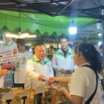 พญาต่อ ลงพื้นที่ช่วยหาเสียงให้กับผู้สมัคร สส.เขต3 จ.นนทบุรี นายสุรเชษฐ ทองคำ ที่ตลาดร่มไทร ถ.ติวานนท์ จ.นนทบุรี