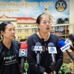 โวย 2 มาตรฐาน! สองพี่น้องบุกทำเนียบ จี้ฟัน “อดีตนายกฯ พยุหะ” สั่งรื้อบ้าน-ปรับอ่วมนับล้าน ซัดโดนคดีอยู่หลังเดียว