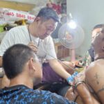 นครปฐม ชวนากร กิจเจริญ/ภาพ/ข่าว/ 094-2971956 070369ประเด็น-ไหว้ครูหลวงพ่อเปิ่นของขึ้นเต็มลานวัด