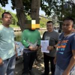 ตำรวจฝ่ายสืบ สน.ท่าข้ามควบคุมตัว แฟนเก่า ทวงหนี้โหดหลังทวงเงินเคยให้ยืม ลากเข้าห้องน้ำพาไปขัดดอก บันทึกคลิปเผยแพร่ออกมาโลกออนไลน์ ผกก.แจงไม่ใช่แก๊งเงินกู้ทวงหนี้โหด
