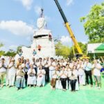 ปราจีนบุรี – สายมูแห่ขอเลขเด็ด!! พิธีบวงสรวง และยกเศียรประกอบองค์ สมเด็จพุฒาจารย์โตพรหมรังสี