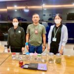 ลุยล้างกัญชาเถื่อนป่าตอง! ตร.ป่าตอง ร่วมสาธารณสุข รวบ 2 ผู้ต้องหา ยึดของกลางผิดกฎหมายกว่า 160 รายการ