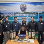 ทลายรังลับมังกรพัทยา! สืบ ตม.3 บุกจับหนุ่มจีน เปิดบ้านค้ายา–ขาย “แก๊สหัวเราะ” ออนไลน์ ยึดปืนเถื่อน กระสุนอื้อ พอตเคเพียบ