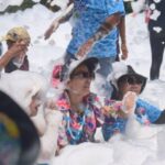 ชาวสัตหีบ พลูตาหลวง ศาลาแดง กม.10 จัดใหญ่วันไหลสงกรานต์ แห่ขบวน-ปาร์ตี้โฟม สร้างความสามัคคีในชุมชน
