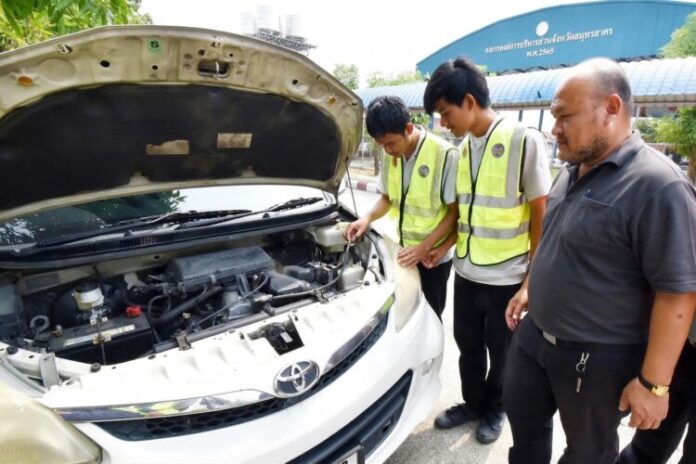 Facebook_creation_1339779982