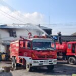 ระทึก เพลิงไหม้บ้านสองชั้นช่องแสมสาร คาดไฟฟ้าลัดวงจร