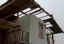 ยโสธร เร่งช่วยเหลือชาวบ้านอำเภอเลิงนกทา หลังพายุฤดูโซนร้อนพัดกระหน่ำบ้านเรือนเสียหายจำนวนมาก