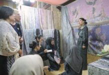 กรมการพัฒนาชุมชน จัดกิจกรรม Coaching ผ้าลายพระราชทานและงานหัตถกรรม ประจำปี 2569