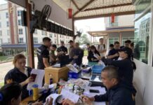 ตม.ชลบุรี สนธิกำลังตรวจคอนโดบ่อวิน ศรีราชา พบชาวจีนกว่า 100 คน ฝ่าฝืนกฎหมาย คนเข้าเมือง เมื่อเวลา 08.30 น. วันที่ 21 พฤษภาคม 2569