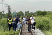 สลด ชายต่างชาติเดินตัดหน้ารถไฟสายด่วนพิเศษ ถูกชนเสียชีวิตย่านบางละมุง ตำรวจเร่งตรวจสอบอัตลักษณ์บุคคล