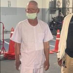 ผู้กำกับ สน.บางรัก เผย “พระครูปลัดสมบัติ” เข้าพบตำรวจในสภาพสวมชุดขาว อาการคล้ายขาดสติ ก่อนประสานส่งตัวกลับอยุธยา เหตุไม่พบความผิด วันที่ 5 พฤษภาคม 2569 เวลา 23.00 น.