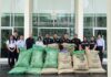 ประจวบคีรีขันธ์ _รวบคารถบรรทุก! ศุลกากรประจวบฯ สนธิกำลังด่านกักกันสัตว์ฯ ด่านตรวจพืชฯ สกัดจับเมล็ดกาแฟดิบเถื่อน 9.6 ตัน มูลค่าทะลุ 7.6 ล้านบาท
